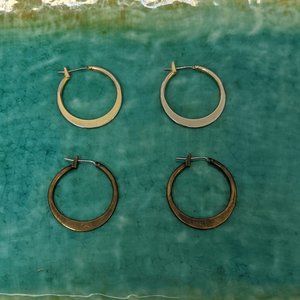 Set of 2 Gold Hoop Earrings